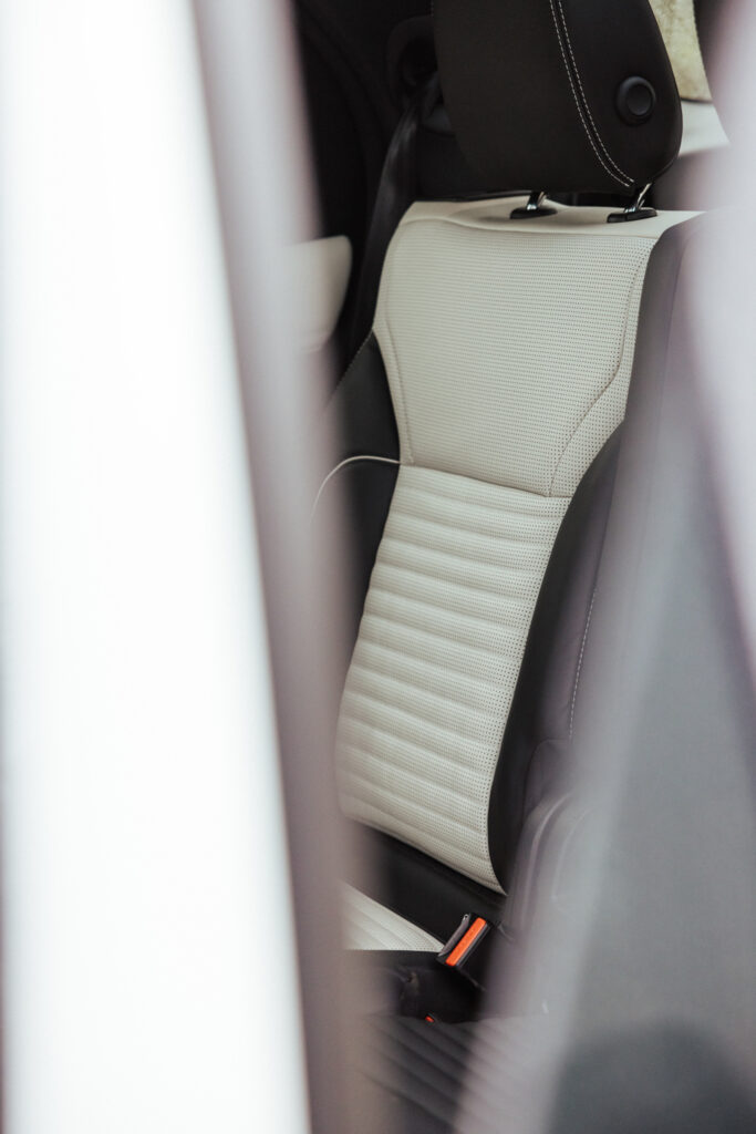 Land Rover Discovery interior rear seats