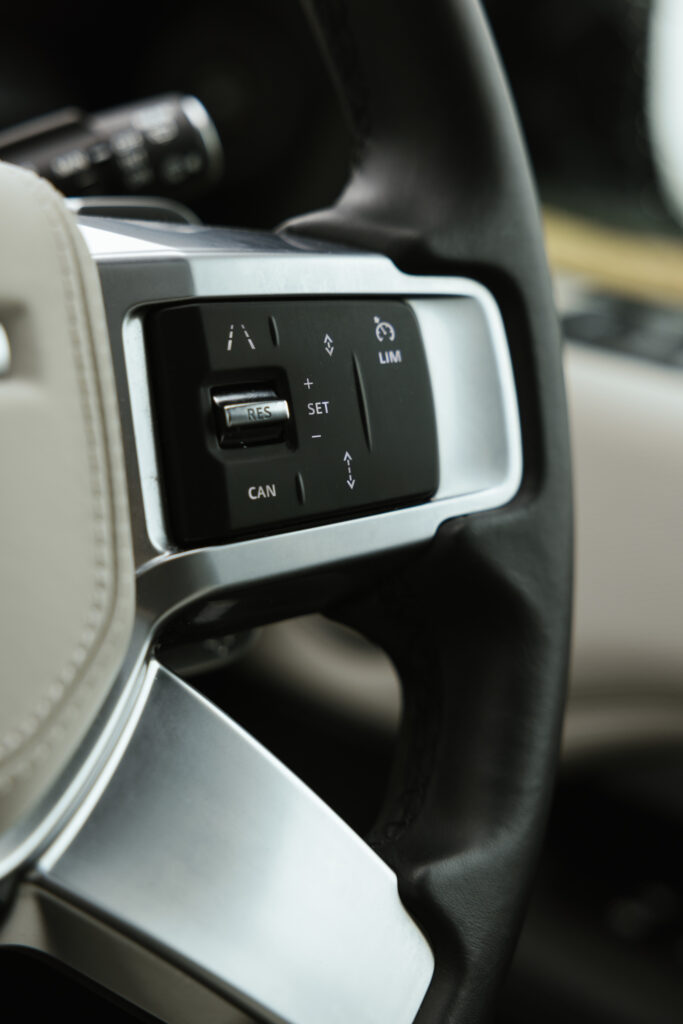 Land Rover Discovery interior indicators