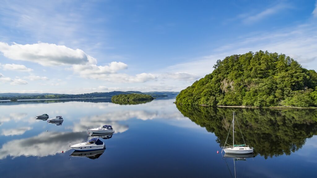 Boats anchored on Loch Lomond - VisitScotland / Richard Elliot