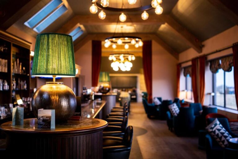 N. Ireland The Salthouse Hotel bar