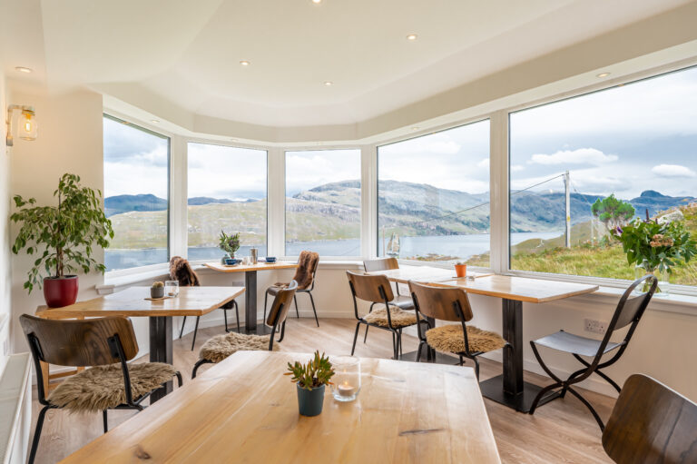 Scotland-Newton Lodge-dining room