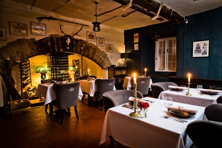 Plas Dinas Dining