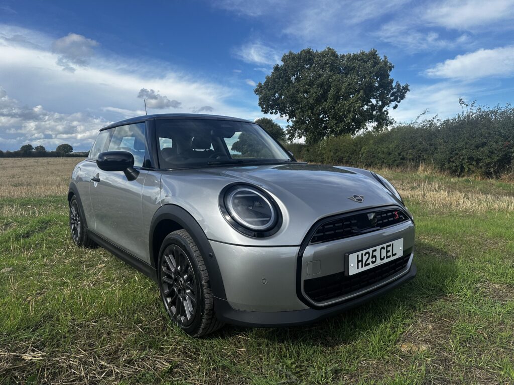 Mini Exterior 8