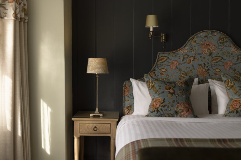 Balmoral Arms Suite